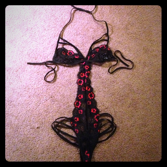 Strappy teddy