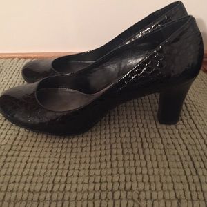 💢SOLD💢 Claiborne Heels - 9.5💢SOLD💢