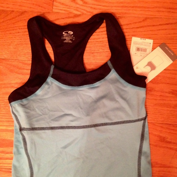 Brand New Workout Top - Picture 2 of 3