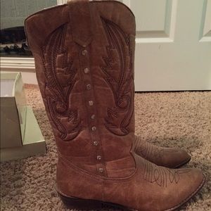 Buckle cowgirl boots