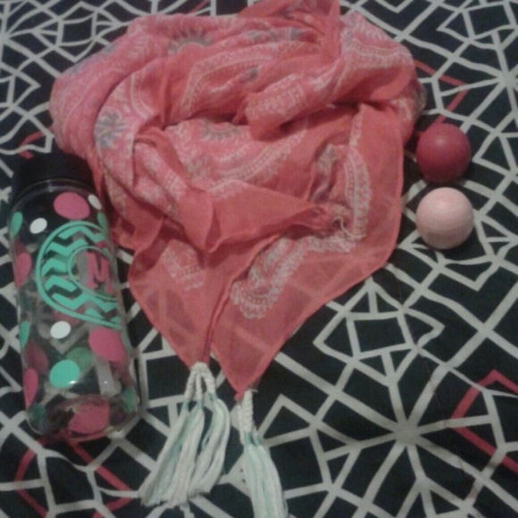 Square scarf with fringe!!