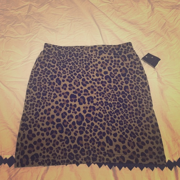 Cheetah short skirt
