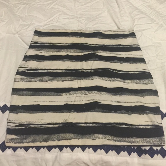 Cute mini skirt small size!