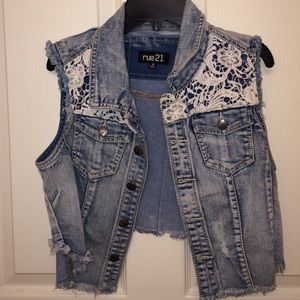 Denim cut off jacket