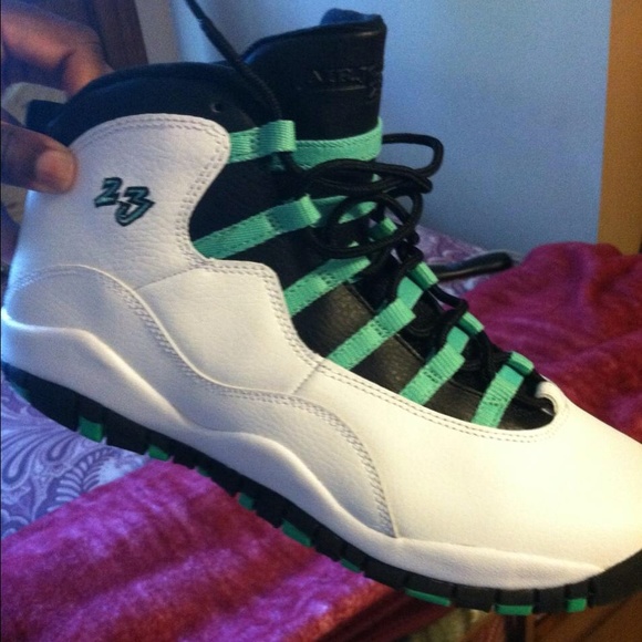 Mint blue 10s retro Jordan's