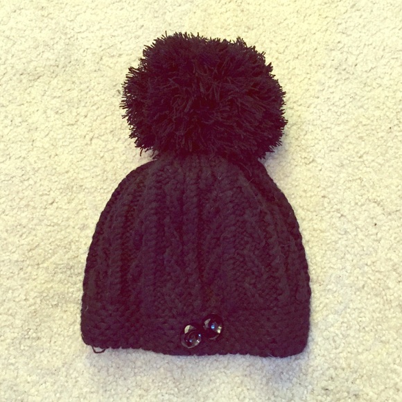 Giant fur ball black beanie