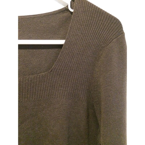 Brown Top - Picture 3 of 3