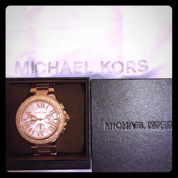 SOLD 😊MK Rose Gold Tone White Dial Watch.