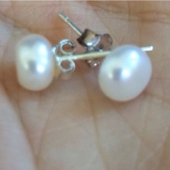 925 sterling silver real freshwater pearl earrings - Picture 3 of 3