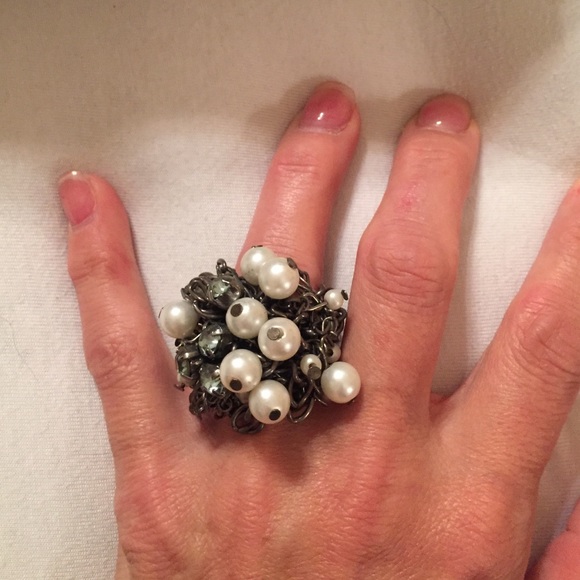 Stretchable designer ring