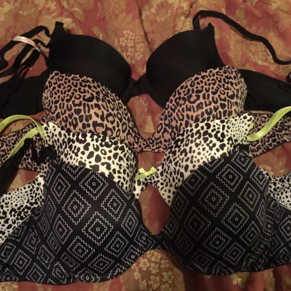Victoria's Secret Other - Set of 4 32C PINK bras