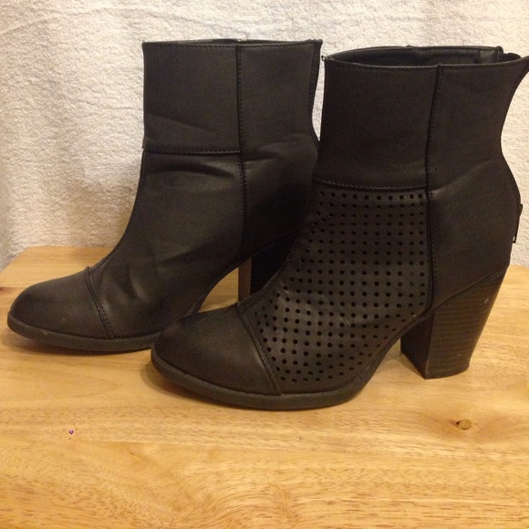 Elyse's Booties