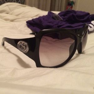 Women's Gucci Sunglasses, with case OBO