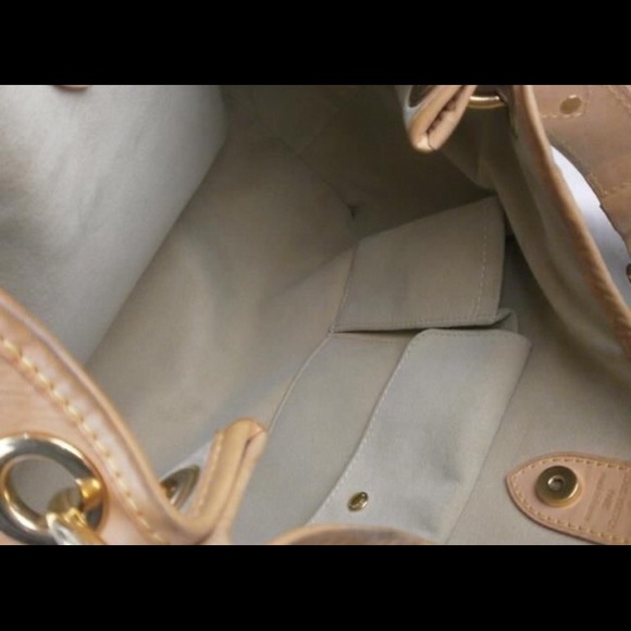 Authentic LV monogram galliera PM bag - Picture 2 of 4