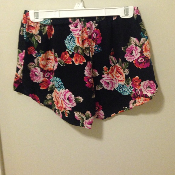 Floral Flowy Shorts