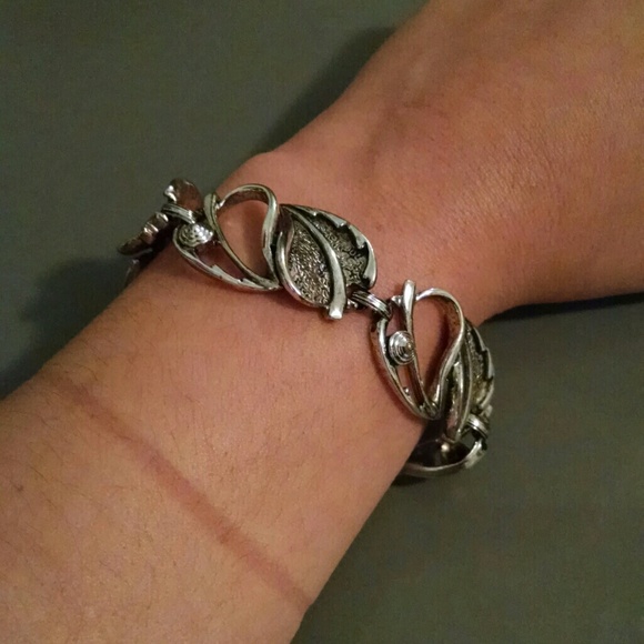 Vintage Sarah Coventry bracelet