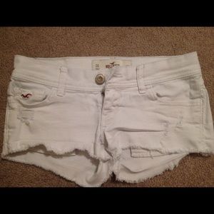 White Hollister shorts