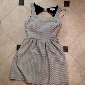 NWOT B&W striped dress, keyhole back