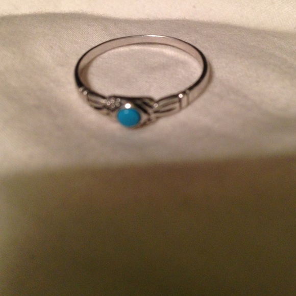 Premier Design Ring - Picture 2 of 3