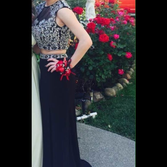 TWO PIECE PROM DRESS! - Picture 2 of 4