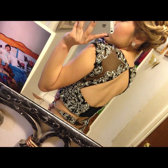 TWO PIECE PROM DRESS! - Picture 4 of 4