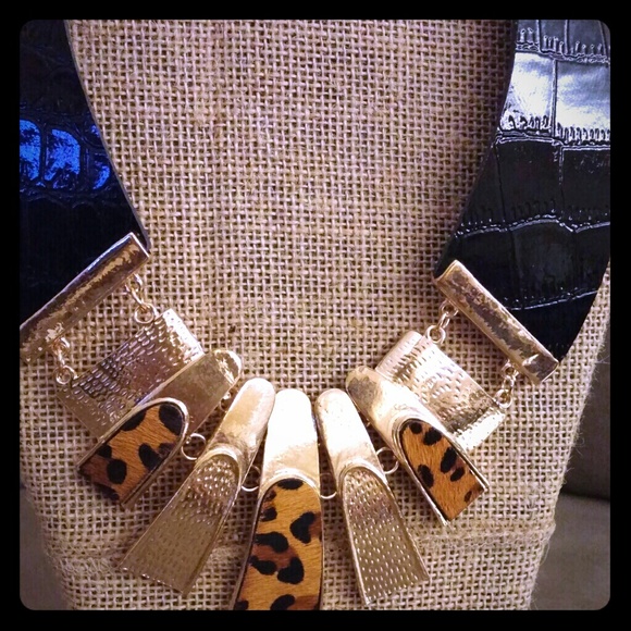 Leopard leather necklace