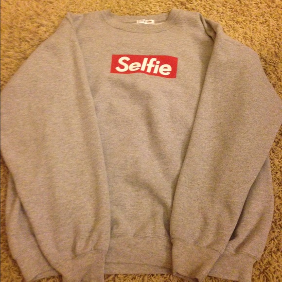 Urban outfitters "selfie" sweatshirt