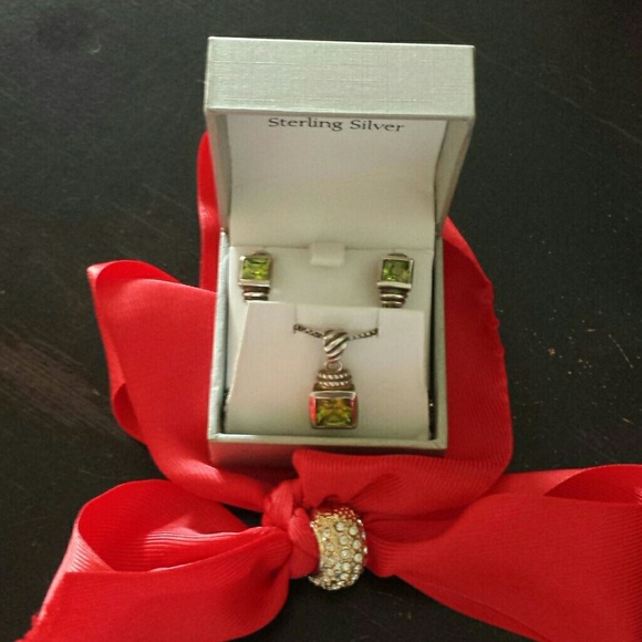Jewelry - Italian silver & authentic peridot set