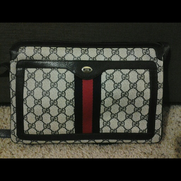 100% authentic vintage Gucci  purse