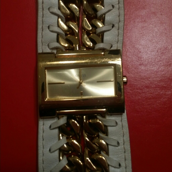 Authentic Guess watch - Picture 4 of 4