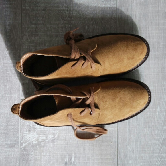 Cole Haan new boots.  Size US 2    EURO 33,5 - Picture 2 of 4