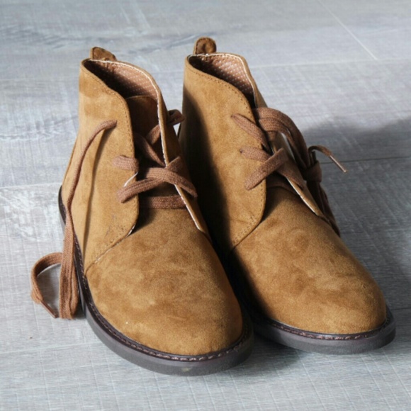 Cole Haan new boots.  Size US 2    EURO 33,5 - Picture 3 of 4