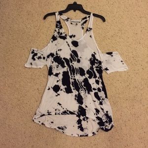 🌺HOLD FOR ERIN🌺Stella white and black tunic