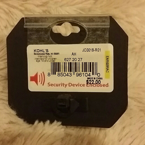 NWT Juicy Couture pink princess cut ring 💍 - Picture 3 of 3