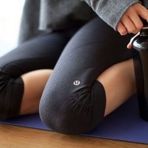 Lululemon In the Flow Crops Size 8