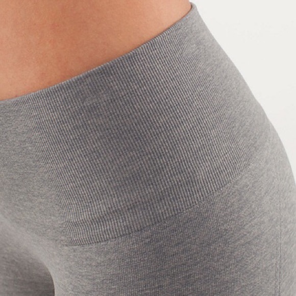 Lululemon In the Flow Crops Size 8 Grey - Picture 3 of 3