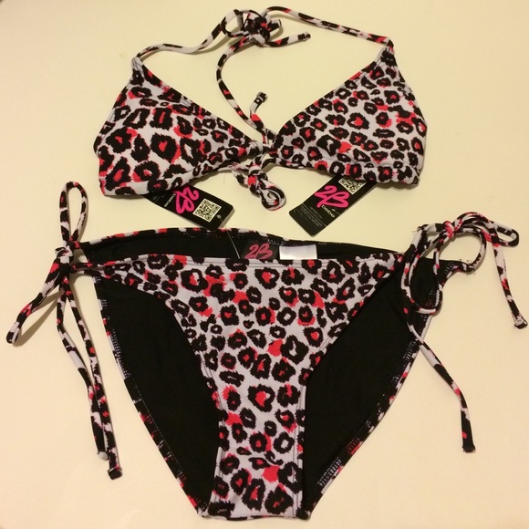 2B BEBE pink leopard print bikini swimsuit set