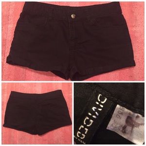 H&M Divided Black Denim Jean Shorts size 8