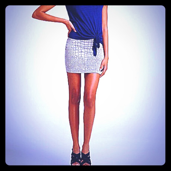 BCBGMaxAzria bandage bodycon skirt Gray