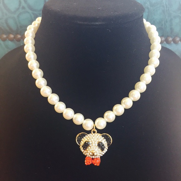 Panda & Pearls Necklace - Picture 5 of 5