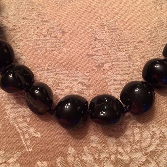 Vintage Hawaiian kikui Nut Necklace