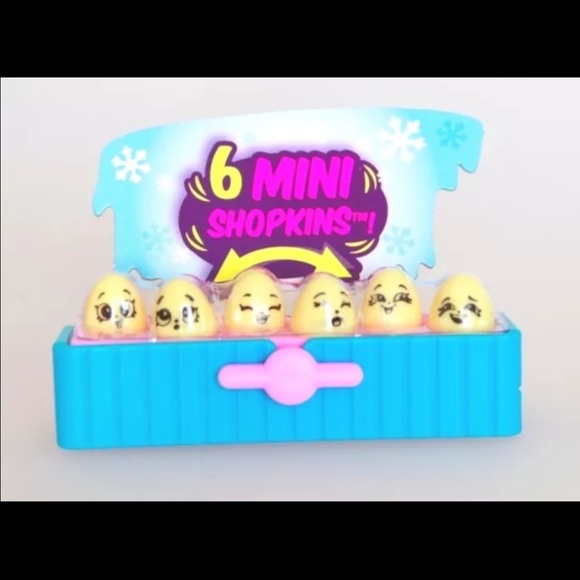 ❌SOLD❌Shopkins lot of 6 mini eggs in storage tray!