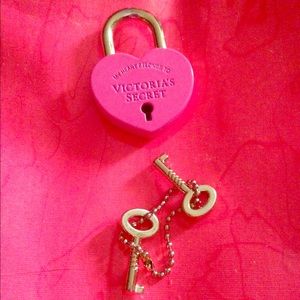 Victoria's Secret pink heart lock. Taking offers