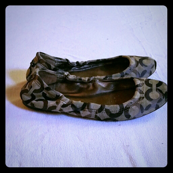 Coach flats size 6