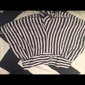 High waisted b&w striped shorts size M