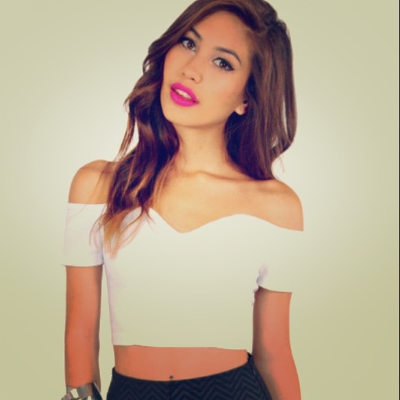 White off the shoulder crop top