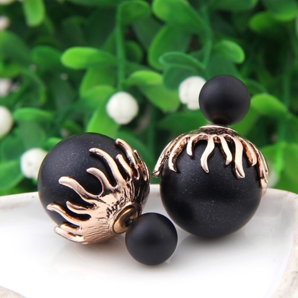 Black/gold double sided earrings