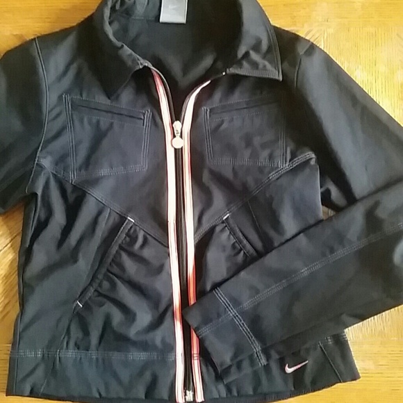Nike womens light weight jaket full sip size m