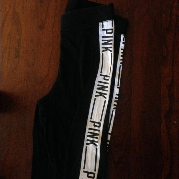 PINK Victoria's Secret Pants - Vs logo trim capris
