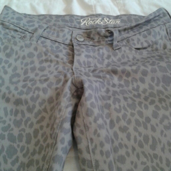 NWOT! Old Navy The Rockstar animal print skinnies - Picture 2 of 4
